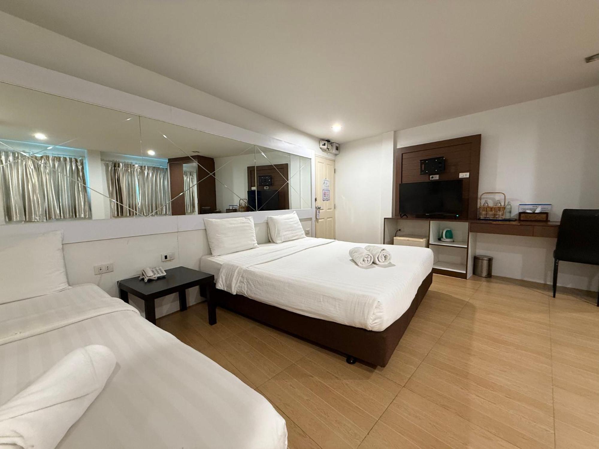 Bed By Cruise Hotel At Samakkhi-Tivanont Nonthaburi Kültér fotó