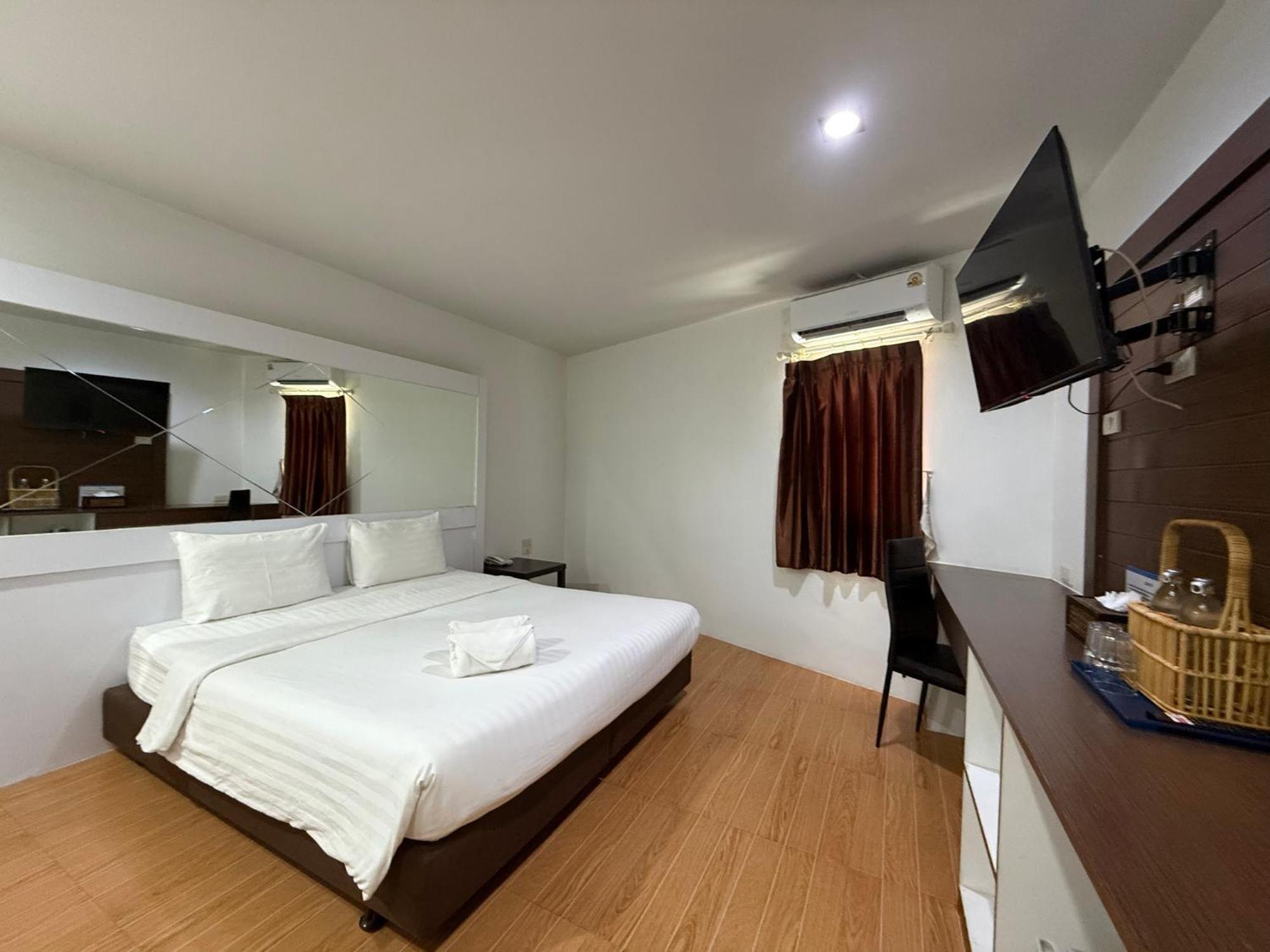Bed By Cruise Hotel At Samakkhi-Tivanont Nonthaburi Kültér fotó